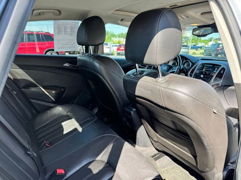 Used 2012 Buick Verano Leather FWD image 20