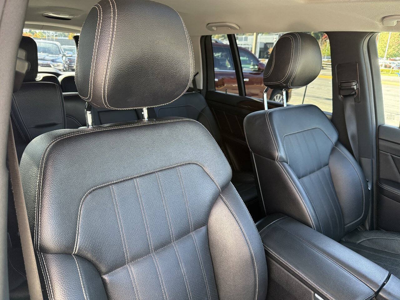 Used 2015 Mercedes-Benz GL 450 4MATIC image 16