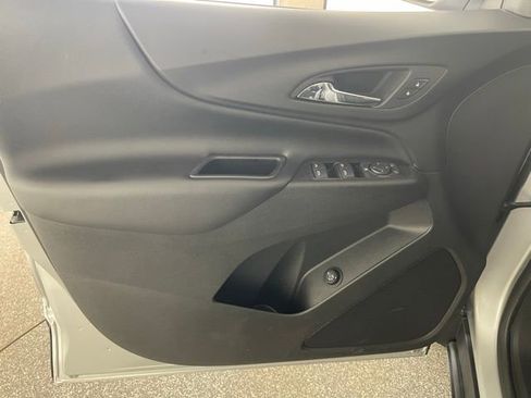 Used 2020 Chevrolet Equinox LT image 34