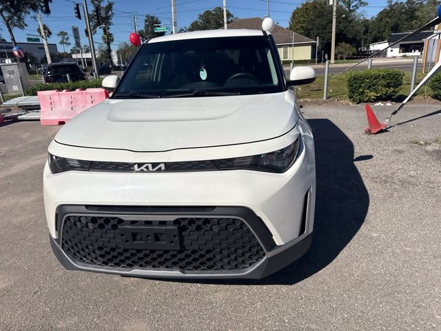 Used 2023 Kia Soul LX w/ Option Group 015 FWD image 4