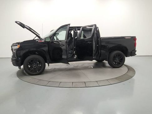 Used 2026 Chevrolet Silverado 1500 LT Trail Boss w/ LT Trail Boss Premium Package AWD/4WD image 13