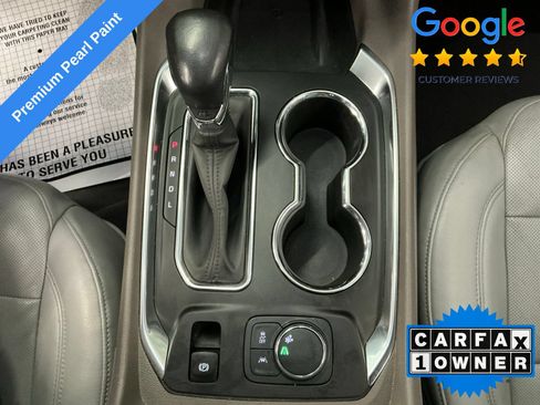 Used 2021 Chevrolet Traverse Premier FWD image 25
