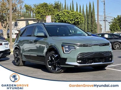 Used 2023 Kia Niro Wave w/ Wave Preserve Package