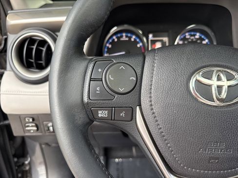 Used 2016 Toyota RAV4 XLE image 30