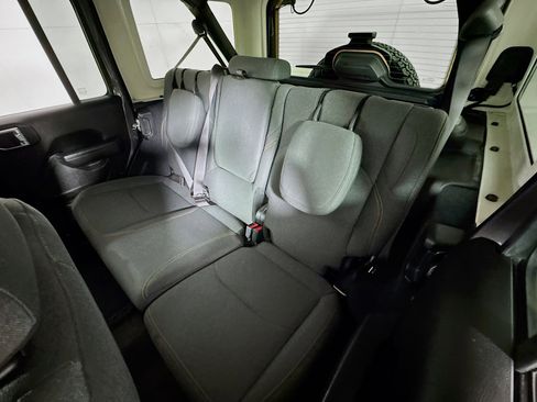 Used 2024 Jeep Wrangler Unlimited AWD/4WD image 20