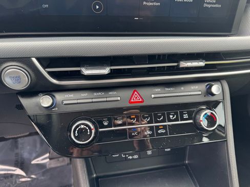 Used 2025 Hyundai Sonata SE FWD image 29
