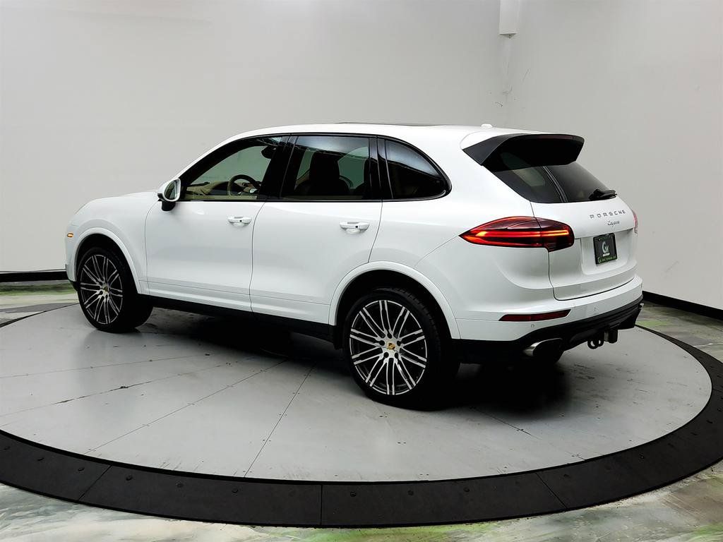 Used 2017 Porsche Cayenne Platinum Edition w/ Premium Package (PJV) AWD/4WD image 7