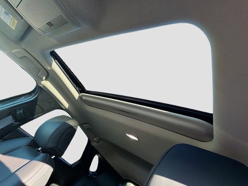 Certified 2025 MAZDA CX-30 AWD 2.5 S w/ Premium Package image 27