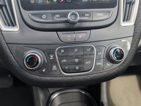 Used 2025 Chevrolet Malibu LT image 19