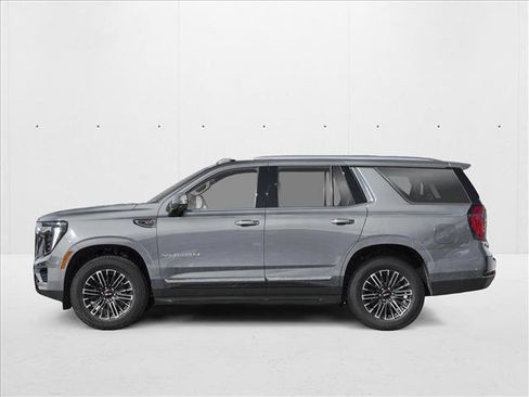 New 2026 GMC Yukon AT4 Ultimate w/ LPO, Floor Liner Package AWD/4WD image 3