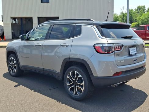 Used 2023 Jeep Compass Limited AWD/4WD image 7