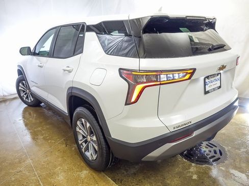 New 2026 Chevrolet Equinox LT image 7