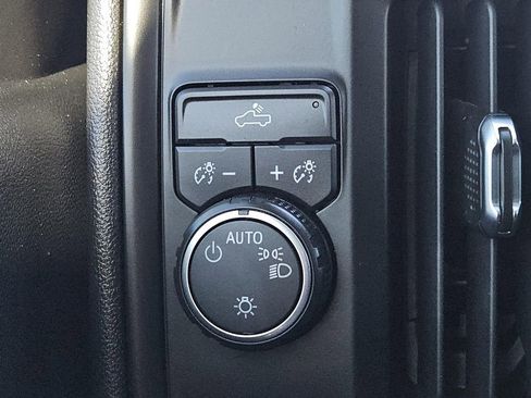 Certified 2020 Chevrolet Silverado 1500 Custom w/ Custom Value Package image 15