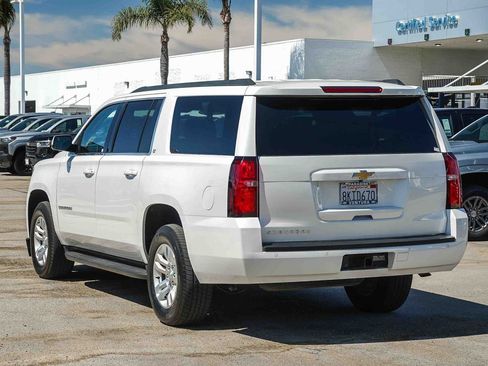 Used 2018 Chevrolet Suburban LT w/ Max Trailering Package AWD/4WD image 6
