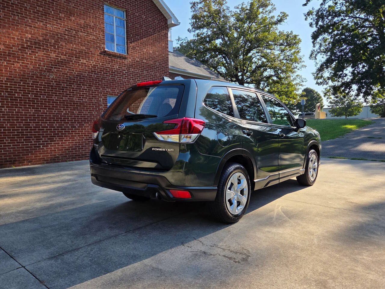 Used 2023 Subaru Forester AWD/4WD image 5