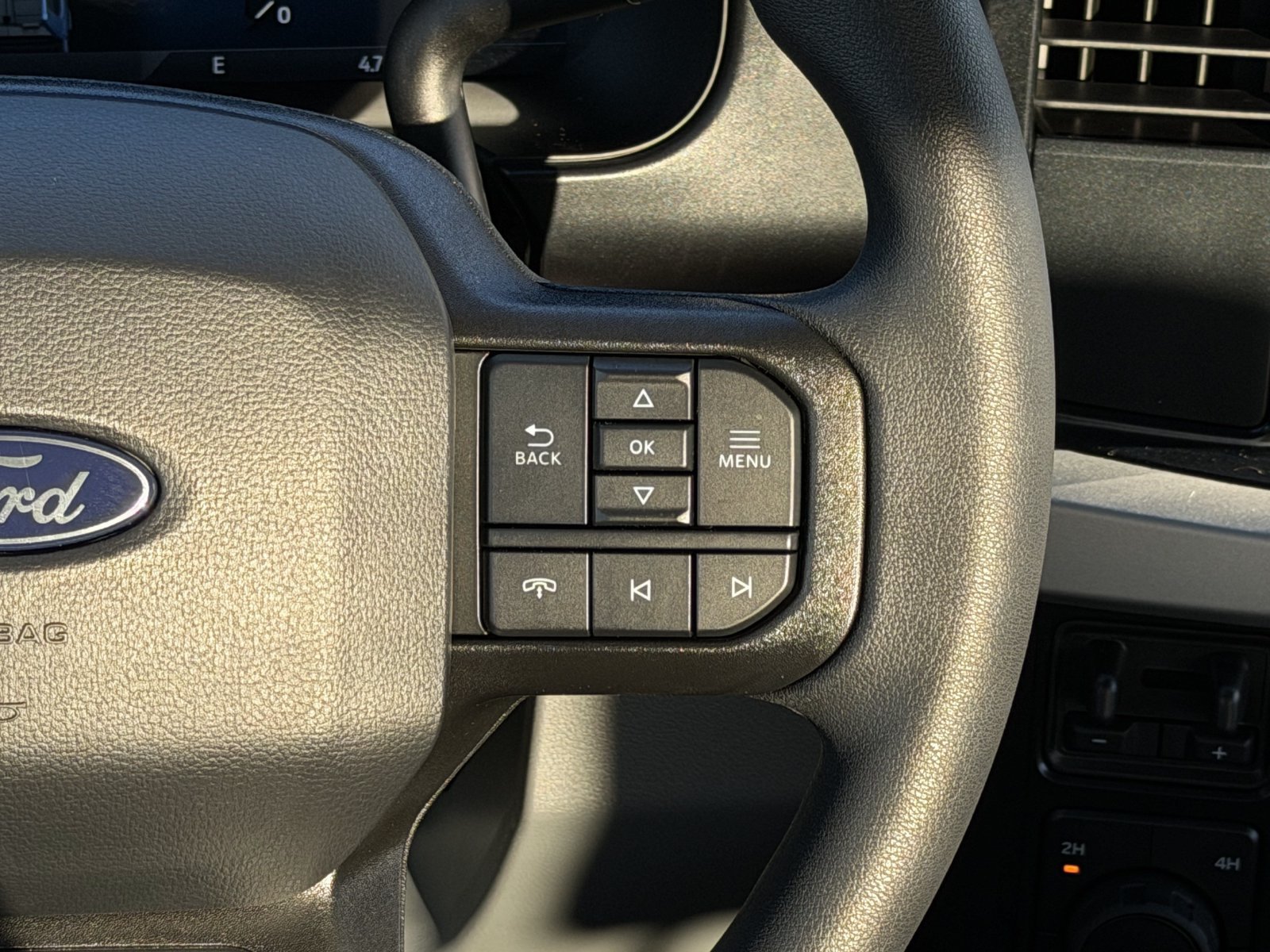 New 2027 Ford F250 XLT w/ XLT Premium Package AWD/4WD image 15