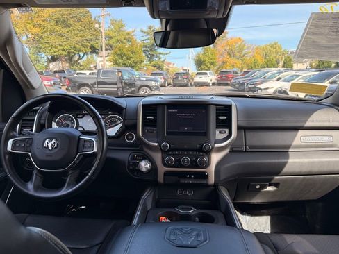 Used 2022 RAM 1500 Laramie AWD/4WD image 18
