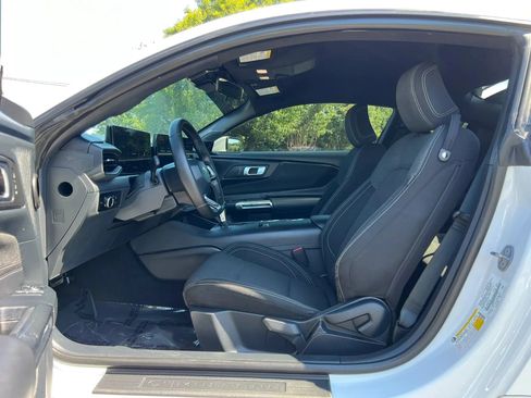 Used 2024 Ford Mustang Coupe RWD image 14