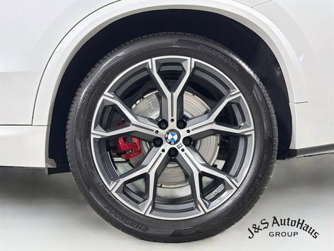Used 2026 BMW X5 M60i AWD/4WD image 38