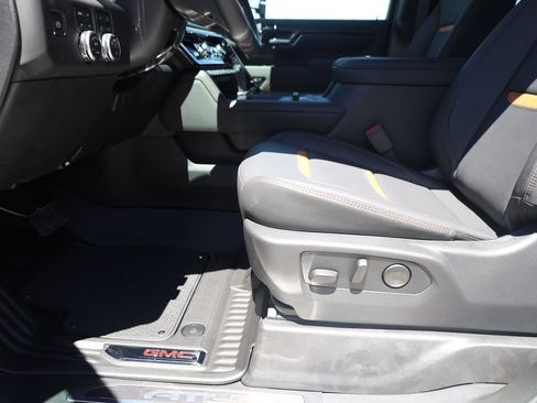 New 2026 GMC Sierra 3500 AT4 w/ AT4 Premium Plus Package AWD/4WD image 11