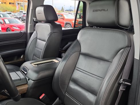 Used 2018 GMC Yukon Denali w/ Open Road Package image 17