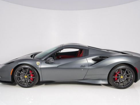 Certified 2023 Ferrari F8 Tributo RWD image 27