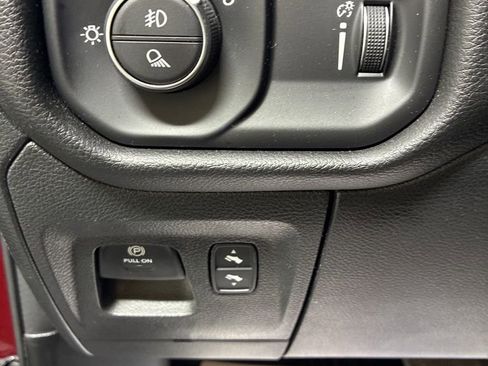 Used 2023 RAM 1500 Big Horn AWD/4WD image 14