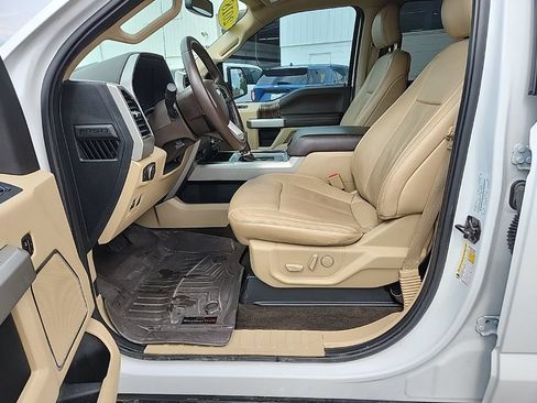 Used 2018 Ford F150 Lariat w/ FX4 Off-Road Package AWD/4WD image 28