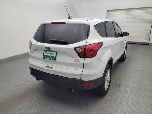 Used 2019 Ford Escape SE FWD image 7