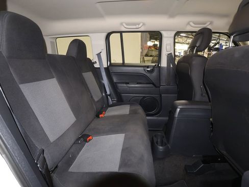 Used 2015 Jeep Patriot Sport w/ Power Value Group FWD image 16