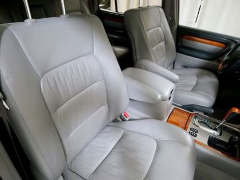 Used 2003 Lexus LX 470 4WD image 9