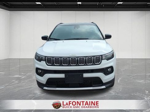 Used 2025 Jeep Compass Limited AWD/4WD image 3
