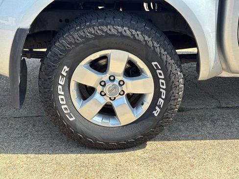 Used 2012 Nissan Frontier SV RWD image 29
