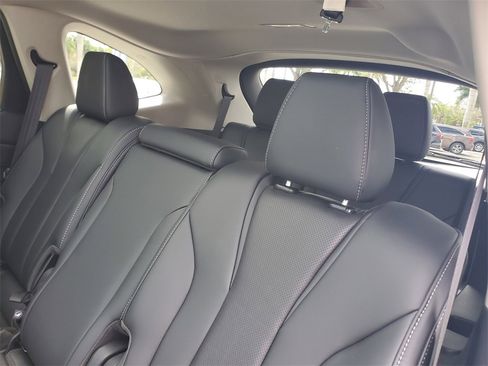 Used 2023 Acura MDX FWD w/ Technology Package image 13