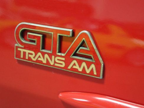 Used 1988 Pontiac Firebird Trans Am image 15