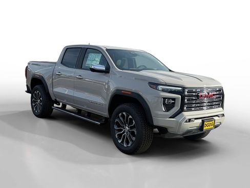 New 2026 GMC Canyon Denali image 7