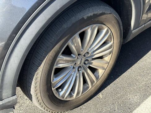 Used 2020 Ford Explorer Limited w/ Class III Trailer Tow Package image 7