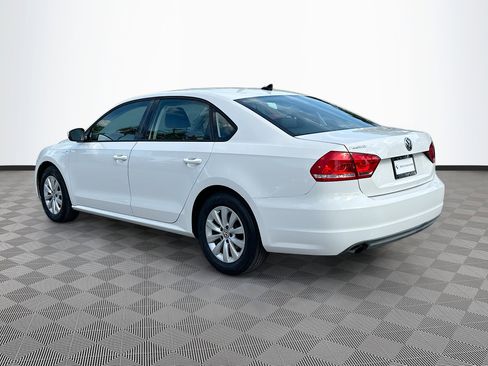 Used 2014 Volkswagen Passat 1.8T Wolfsburg Edition image 5