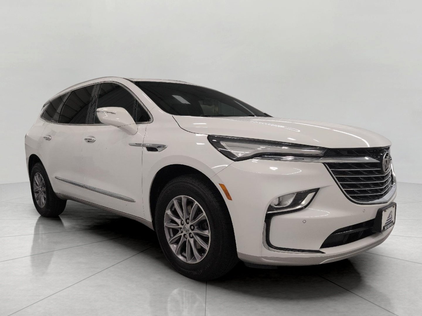 Used 2023 Buick Enclave Essence w/ Trailering Package, 5000 lbs. AWD/4WD image 1