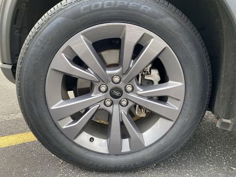 Certified 2022 Ford Explorer XLT w/ Equipment Group 202A image 34