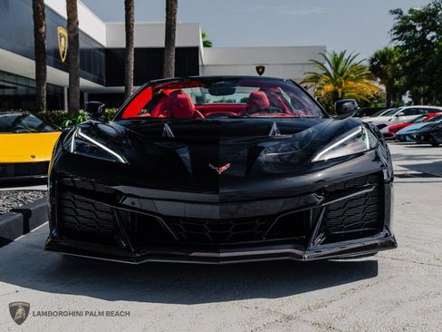Used 2026 Chevrolet Corvette ZR1 w/ Stealth Interior Trim Package RWD image 13