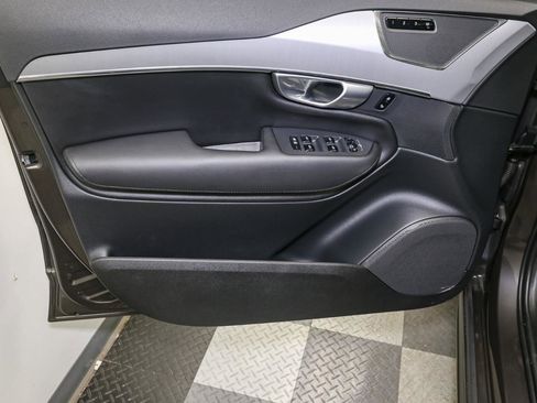 Used 2024 Volvo XC90 B5 Core w/ Climate Package image 40