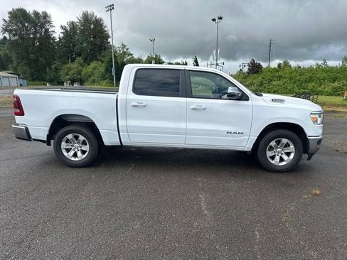 Used 2024 RAM 1500 Laramie AWD/4WD image 8