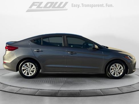Used 2018 Hyundai Elantra SE w/ SE Connectivity Package 04 image 9