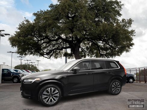 Used 2021 Volvo XC90 T5 Momentum w/ Protection Package Premier FWD image 1