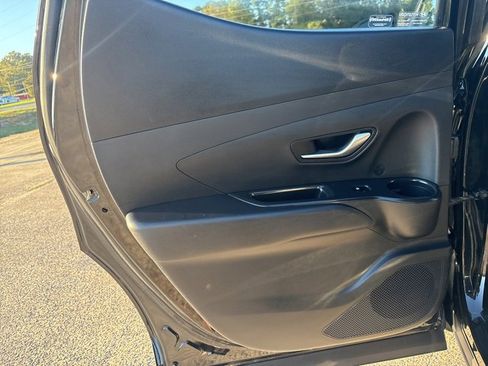 Used 2022 Hyundai Santa Cruz SEL Premium image 13