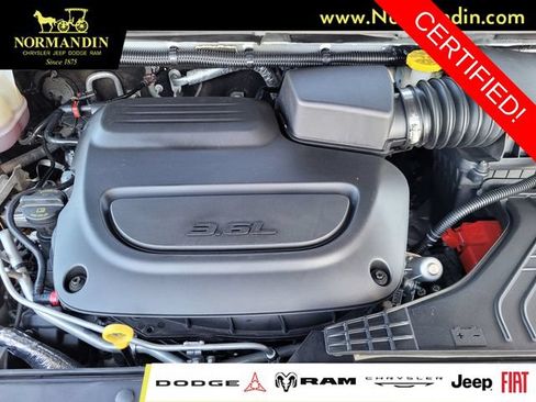 Certified 2024 Chrysler Pacifica Touring-L FWD image 20