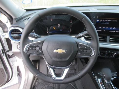 New 2025 Chevrolet Trax LT w/ Driver Confidence Package image 17