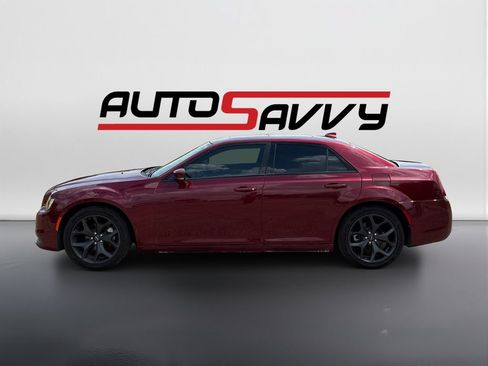 Used 2023 Chrysler 300 S RWD image 8