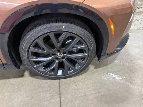 New 2025 Toyota Crown Signia image 19